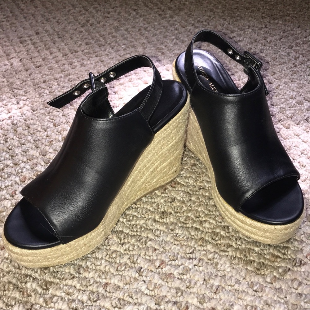 NEW Black wedges
